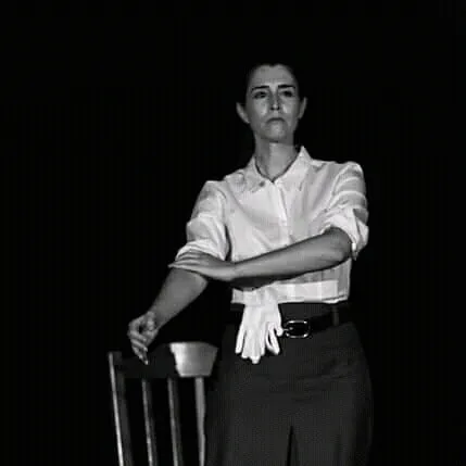 Belén Cobos con Dos Lunas Teatro — espectáculo de teatro
